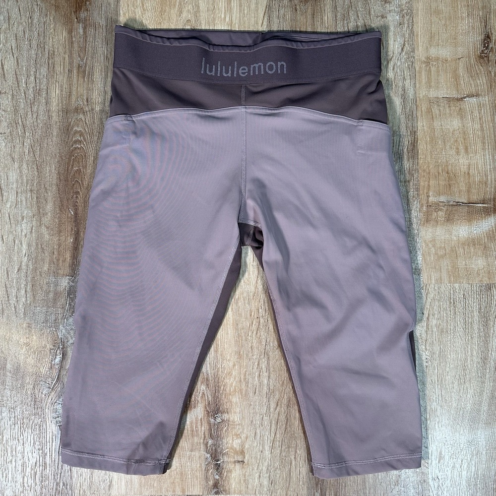 Lululemon Logo Waistband Everlux Size 12 Capri Pants